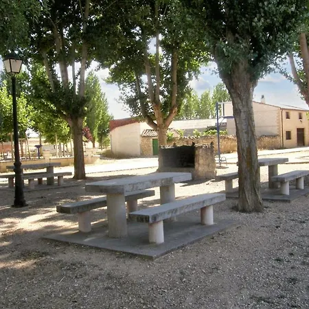 Дом отдыха Warm House In Banos De Valdearados, Farm Close To Town Баньос-де-Вальдеарадос