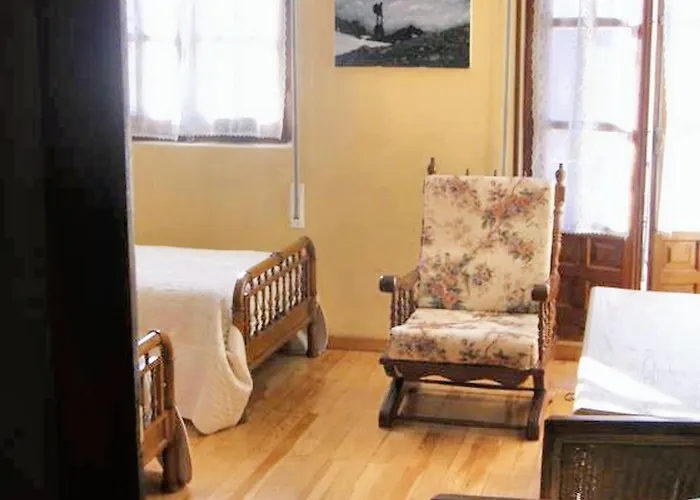 Warm House In Banos De Valdearados, Farm Close To Town Tatil Evi *